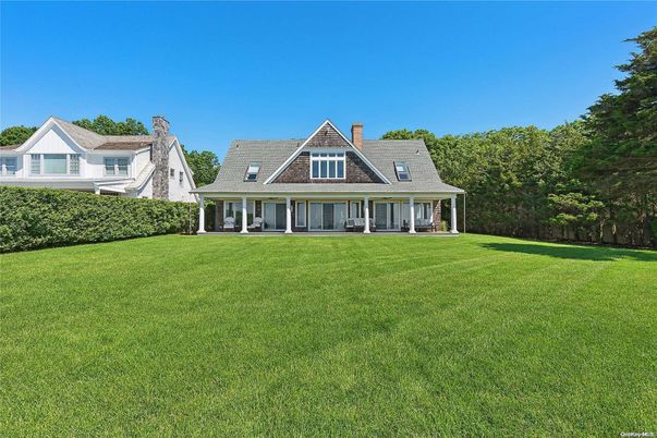 Backyard, Exterior, Facade, Cape Cod