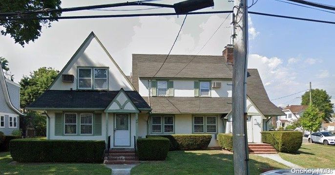 Exterior, Facade, Tudor Revival