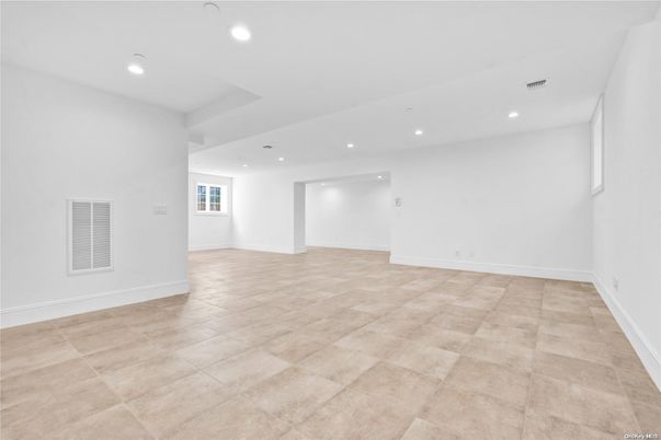 Empty room, Interior, Recessed Lighting
