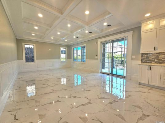 Empty room, Interior, Marble, Recessed Lighting