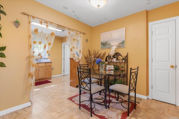 Dining room, Interior