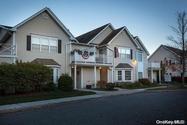 Exterior, Facade, Farmhouse
