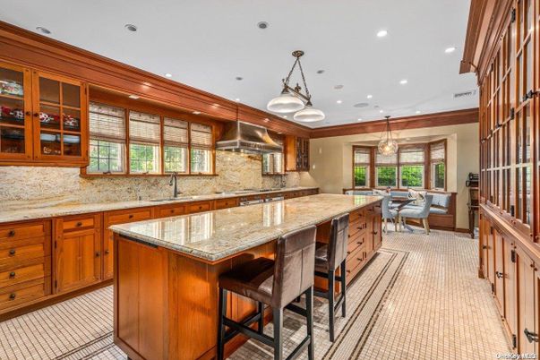 Dining room, Interior, Kitchen, Pendant Lights, Recessed Lighting, Stainless Steel Appliances