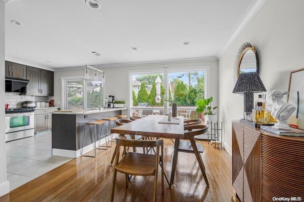 Dining room, Interior, Kitchen, Pendant Lights, Recessed Lighting, Wood Texture Flooring