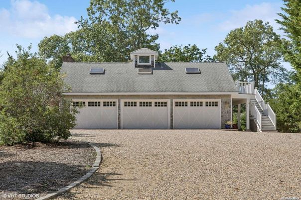 Attached, Exterior, Facade, Cape Cod