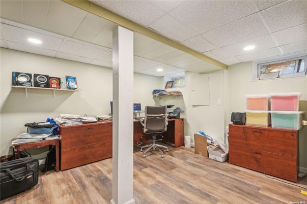 Home Office, Interior, Recessed Lighting, Wood Texture Flooring
