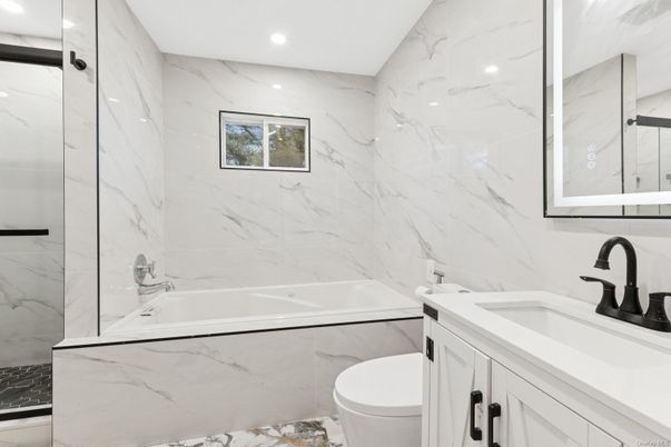 Bathroom, Interior, Marble Walls, Recessed Lighting