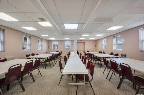 Dining room, Interior, Recessed Lighting