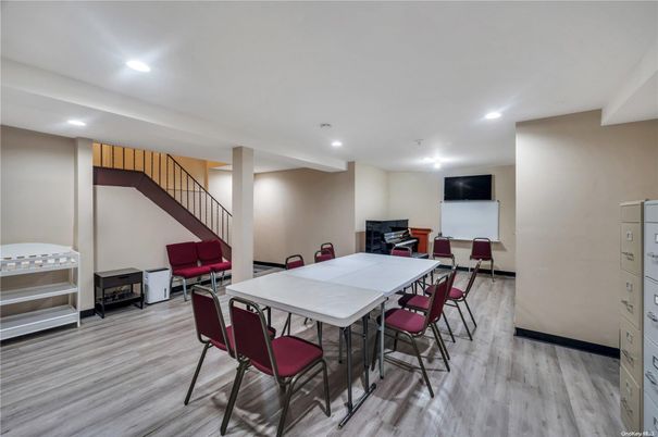 Dining room, Interior, Recessed Lighting, Wood Texture Flooring