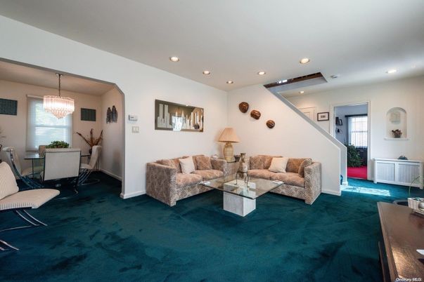 Chandelier, Dining room, Interior, Living room, Recessed Lighting
