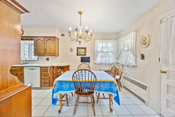 Chandelier, Dining room, Interior, Kitchen