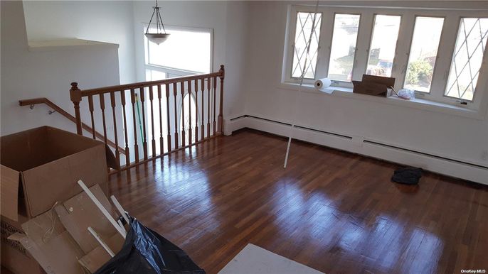 Interior, Pendant Lights, Wood Texture Flooring
