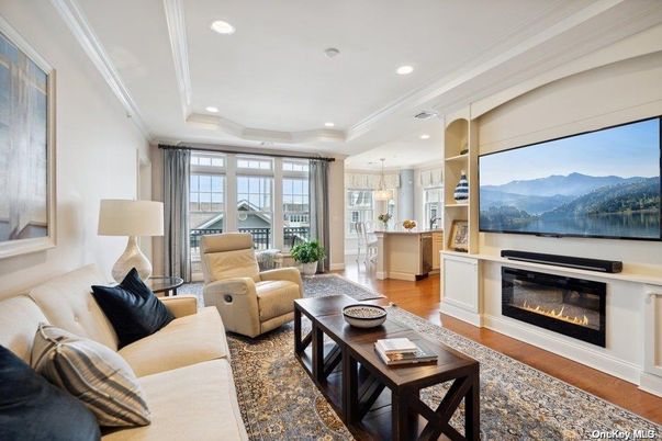 Fireplace, Interior, Living room, Pendant Lights, Recessed Lighting, Wood Texture Flooring
