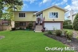 Attached, Exterior, Facade, Raised Ranch