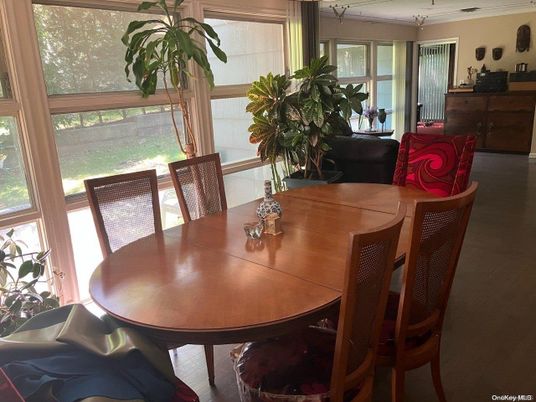 Dining room, Interior