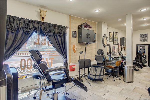 Fitness Equipment, Interior, Recessed Lighting