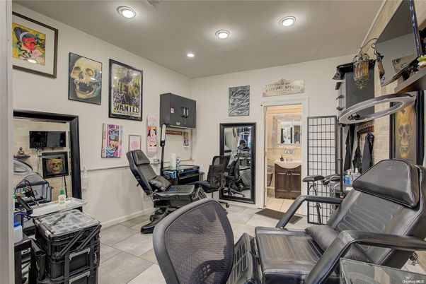 Fitness Equipment, Interior, Recessed Lighting