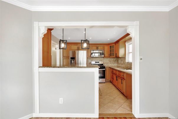 Interior, Kitchen, Pendant Lights, Recessed Lighting, Stainless Steel Appliances