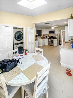 Dining room, Interior, Kitchen, Recessed Lighting, Stainless Steel Appliances