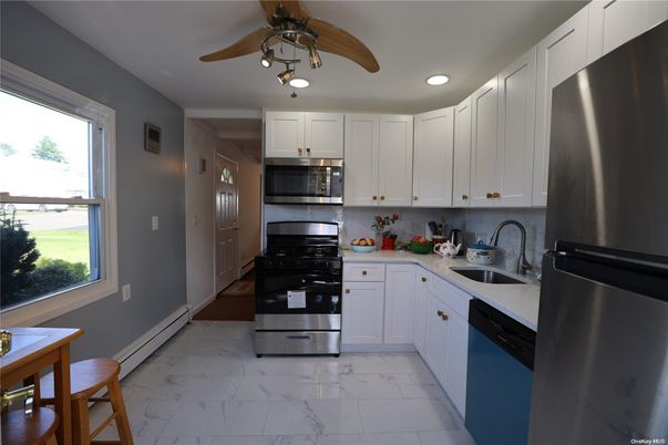 Interior, Kitchen, Marble, Recessed Lighting, Stainless Steel Appliances