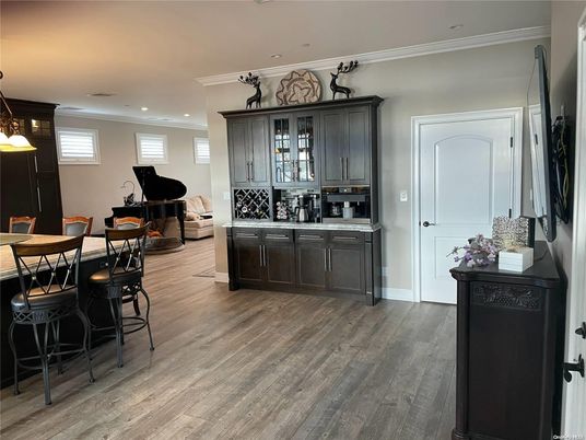 Dining room, Interior, Pendant Lights, Piano, Recessed Lighting, Wood Texture Flooring