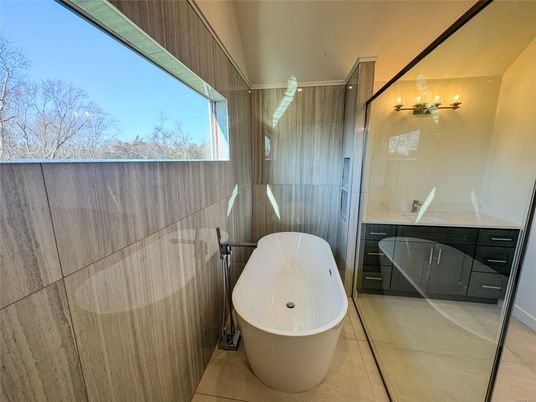 Bathroom, Free Standing Baths, Glass Shower, Interior