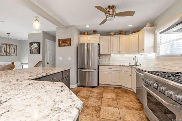 Interior, Kitchen, Pendant Lights, Recessed Lighting, Stainless Steel Appliances