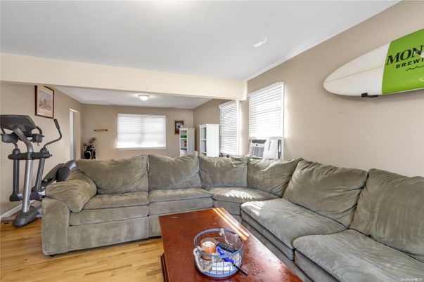 Fitness Equipment, Interior, Living room, Wood Texture Flooring