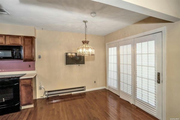 Interior, Kitchen, Pendant Lights, Wood Texture Flooring