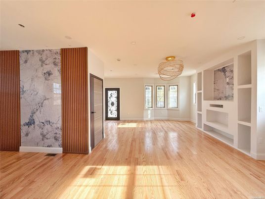 Chandelier, Empty room, Interior, Recessed Lighting, Wood Texture Flooring