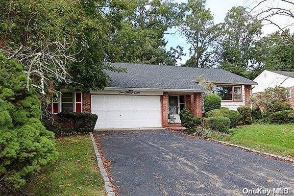 Attached, Exterior, Facade, Brick Facade, Cape Cod
