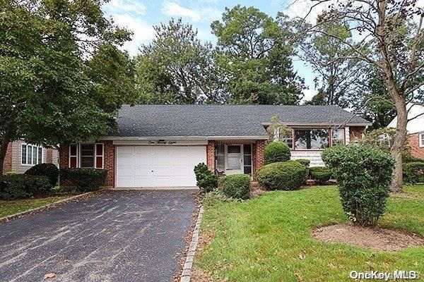 Attached, Exterior, Facade, Brick Facade, Cape Cod