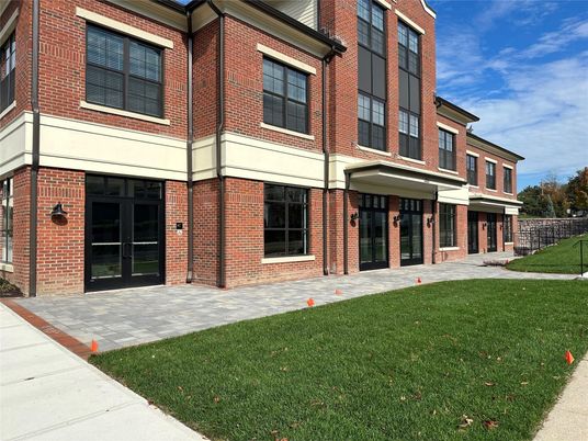 Exterior, Facade, Brick Facade, Rowhouse
