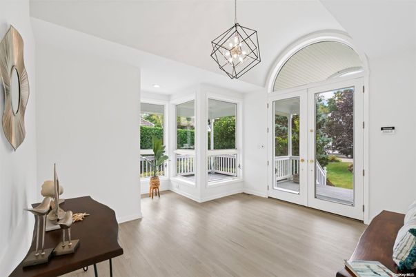 Interior, Pendant Lights, Recessed Lighting, Wood Texture Flooring