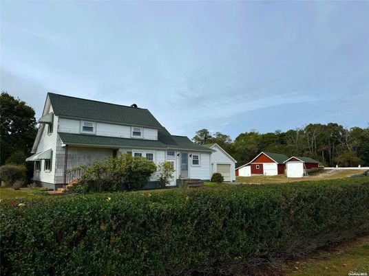 Backyard, Detached Garage, Exterior