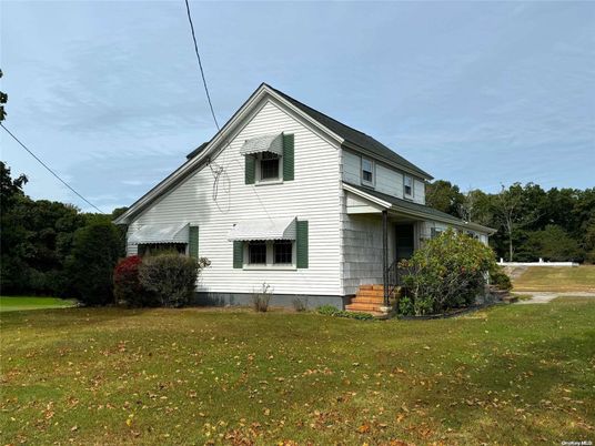 Backyard, Exterior, Facade, Farmhouse