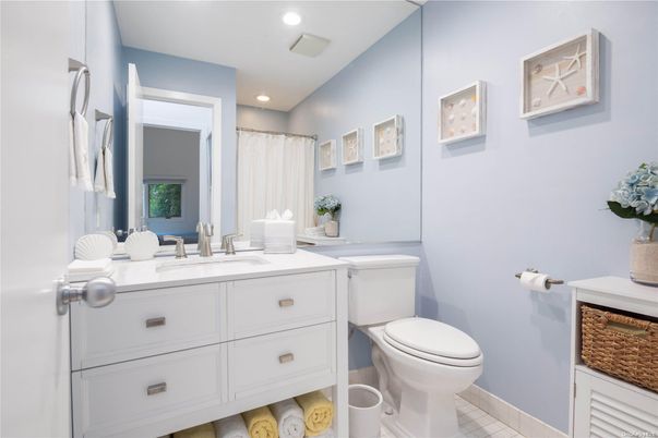 Bathroom, Interior, Recessed Lighting