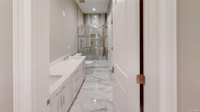 Bathroom, Interior, Marble, Recessed Lighting
