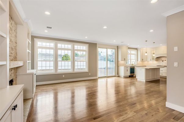 Fireplace, Interior, Kitchen, Pendant Lights, Recessed Lighting, Wood Texture Flooring