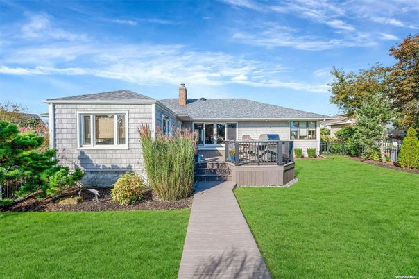 Backyard, Exterior, Hot Tub