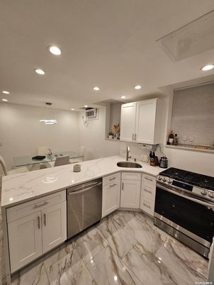 Dining room, Interior, Kitchen, Marble, Recessed Lighting, Stainless Steel Appliances