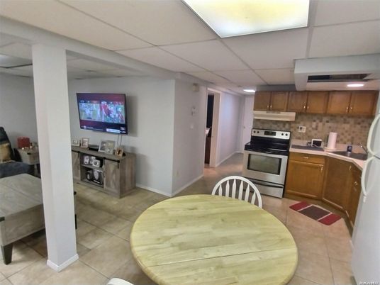 Dining room, Interior, Kitchen, Recessed Lighting, Stainless Steel Appliances