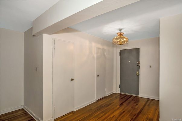 Chandelier, Empty room, Interior, Wood Texture Flooring