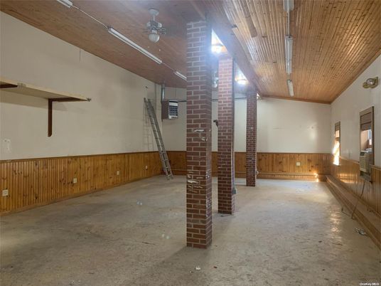 Empty room, Interior, Stone Walls, Wooden Ceilings