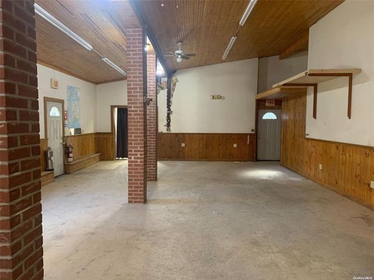 Empty room, Interior, Stone Walls, Wooden Ceilings
