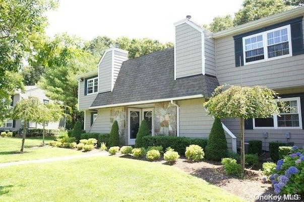 Exterior, Facade, Cape Cod