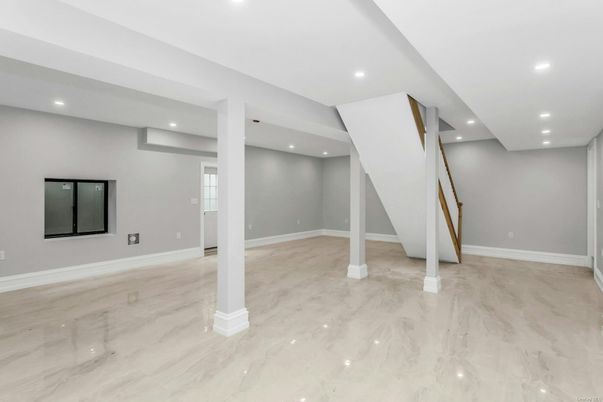 Empty room, Interior, Marble, Recessed Lighting