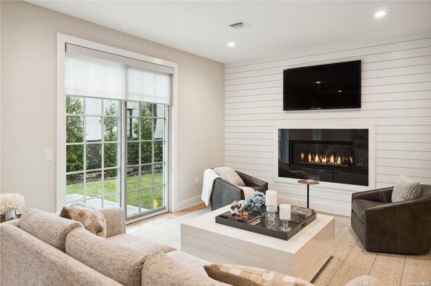 Fireplace, Interior, Living room, Recessed Lighting