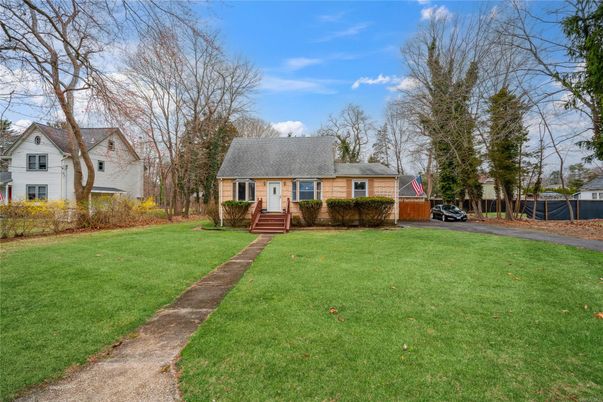 Backyard, Exterior, Facade, Cape Cod