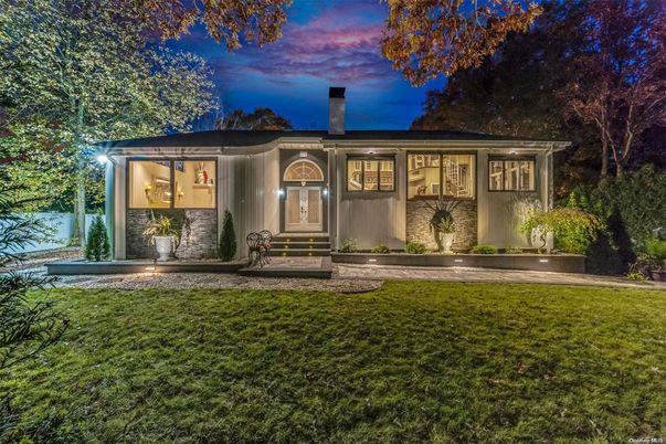 Backyard, Exterior, Facade, Ranch